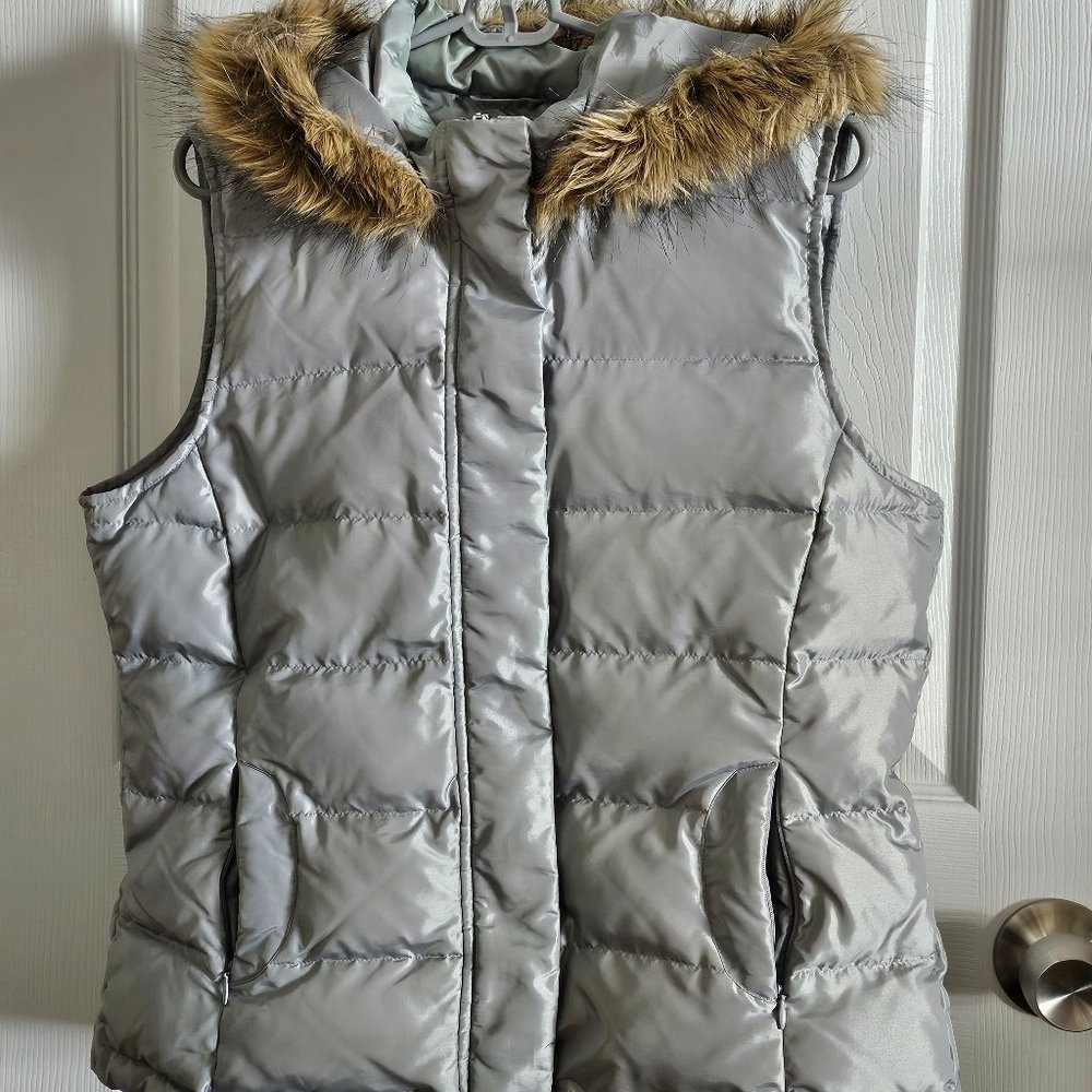 Hooded ski vest